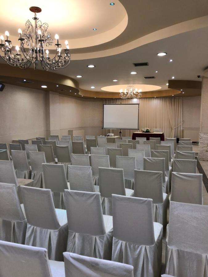 ביטולה Hotel Kapri מראה חיצוני תמונה