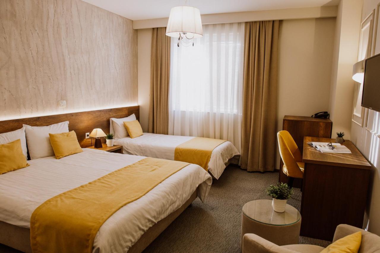 ביטולה Hotel Kapri מראה חיצוני תמונה